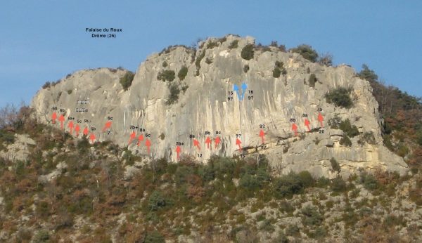Falaise - Col du Roux - Vu générale de la falaise - Par Kiki EMPRIN