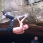 Nico Januel coche « La Force » 9a au toit d’Orsay