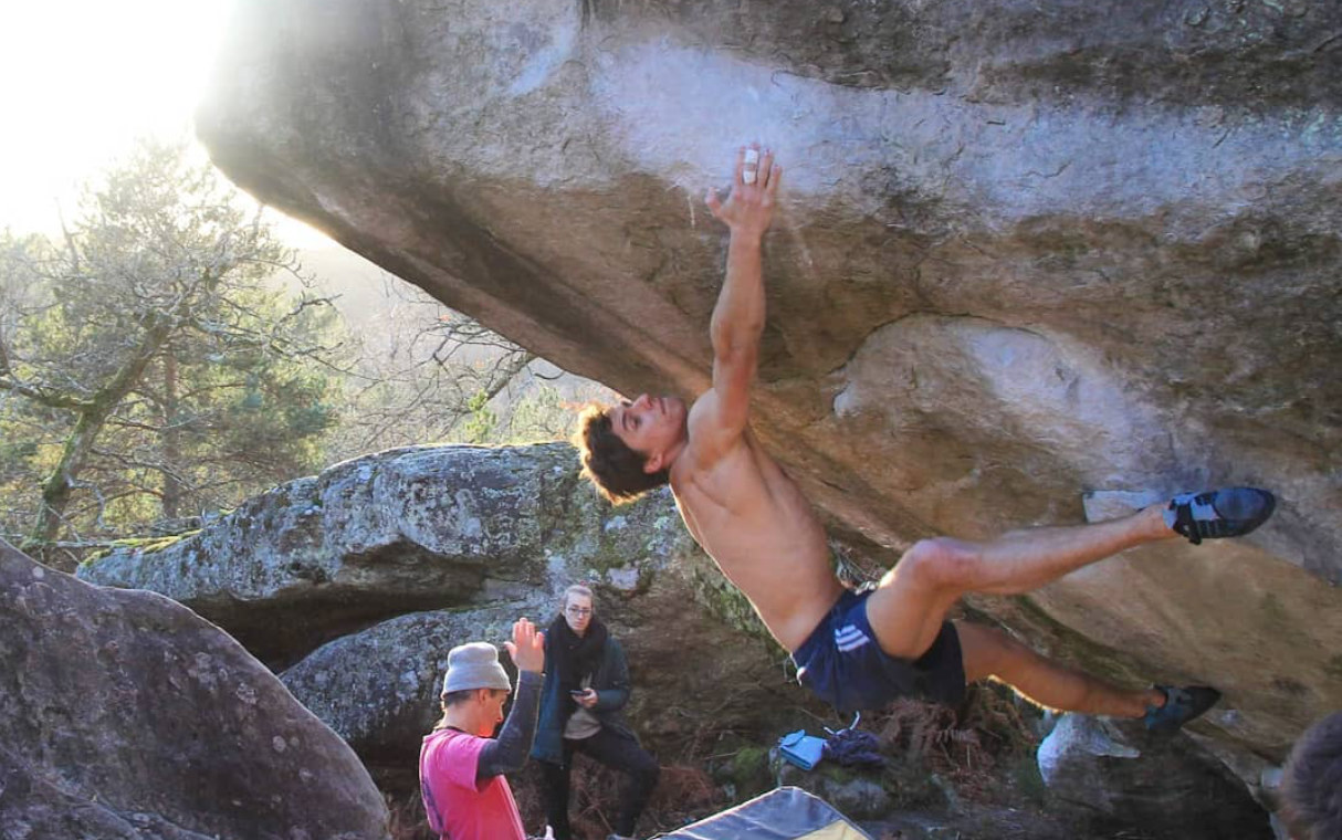 Nicolas Collin fait tomber « The Big Island » 8C à Bleau ·