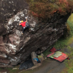 « Into the Sun » 8c+ : un hybride entre bloc, highball et voie de trad répété par Jacopo Larcher