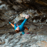 Seb Bouin ouvre une nouvelle voie en 9b/+ de 130m à Flatanger !