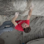 Est-ce possible d’enchaîner un 8b/+ sans les pieds ?