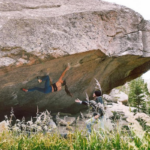 Vidéo: Frère et soeur enchaînent ce 8C bloc coup sur coup !