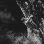 Alex Megos frappe fort à Fontainebleau : une moisson de blocs jusqu’au 8B+