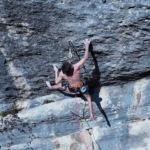 À Buoux, Erwan Legrand réussit l’enchaînement du légendaire « Bombé Bleu »