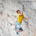 « L’un des meilleurs mouvements que j’aie jamais faits ! » – Alex Megos s’offre la deuxième ascension de “Le Bruit de l’Acid” 9b