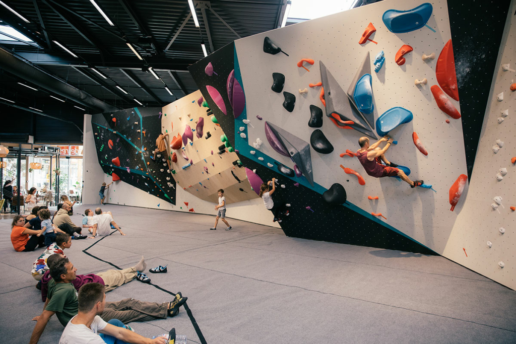 Escalade de bloc en salle