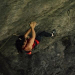 Katherine Choong réalise la première ascension féminine de « Ravage », l’une des voies les plus mythiques de l’Histoire de l’escalade