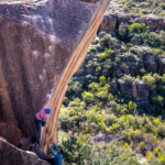 Antoine Girard signe son premier 8C+ avec « Livin&rsquo; Large », le terrifiant highball de Rocklands !