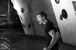 Podium au TAB, un 9a et un 8c le même jour : le retour éclair de Joshua Fourteau, quelques mois après sa fracture